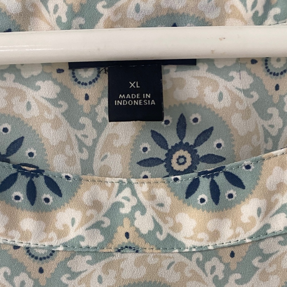 Ann Taylor Factory Cream Blouse with Blue Medallion Print - Picture 4 of 4